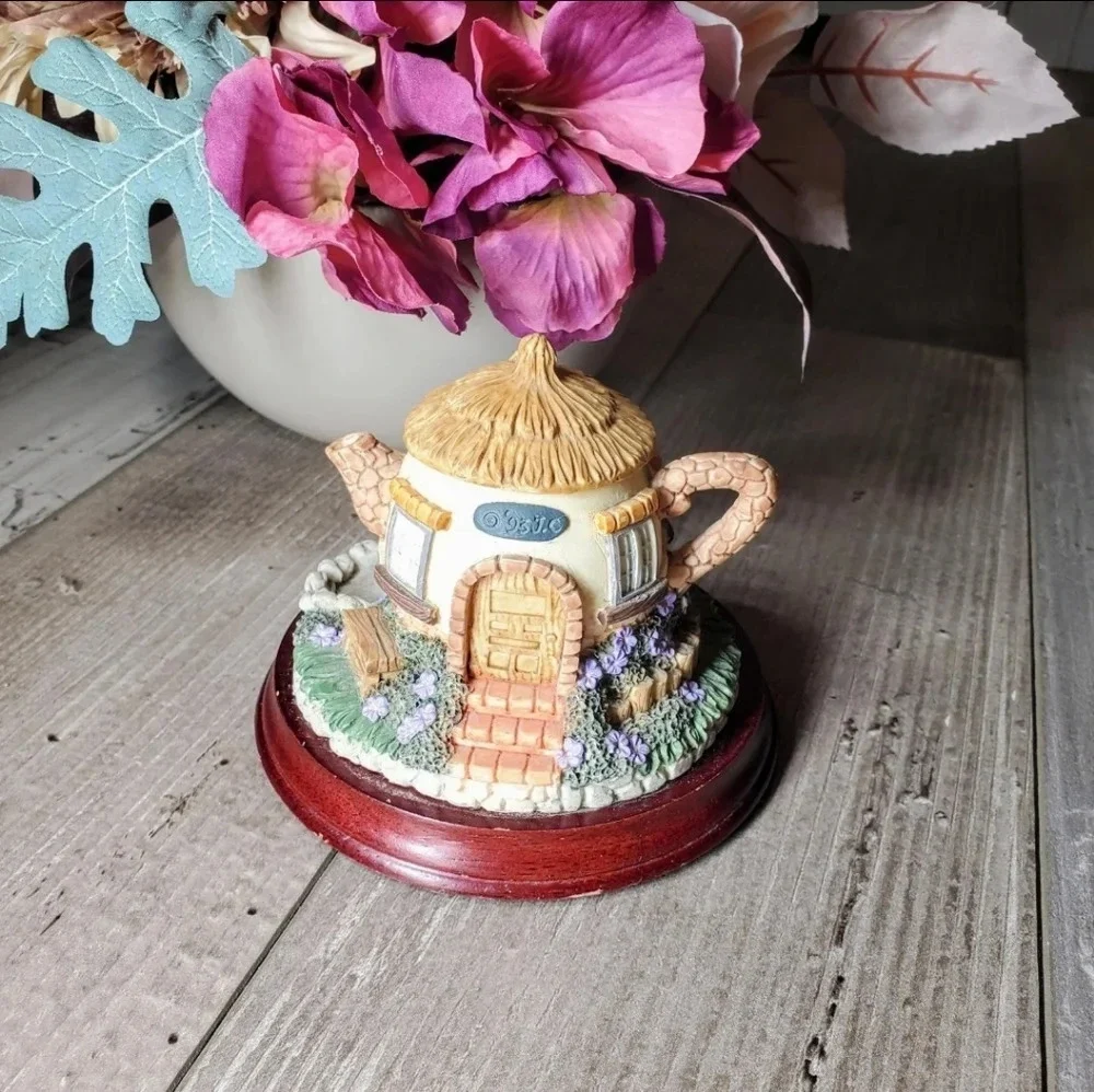 Vintage 1993 Ceramic Trinket Holder Pig House Teapot w/ Lid on Wooden Base